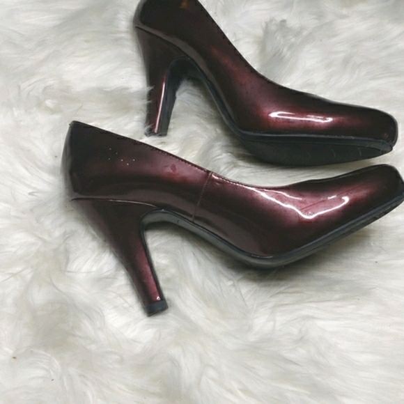 Bandolino Dark Burgundy Pumps Size 8 - Picture 8 of 9
